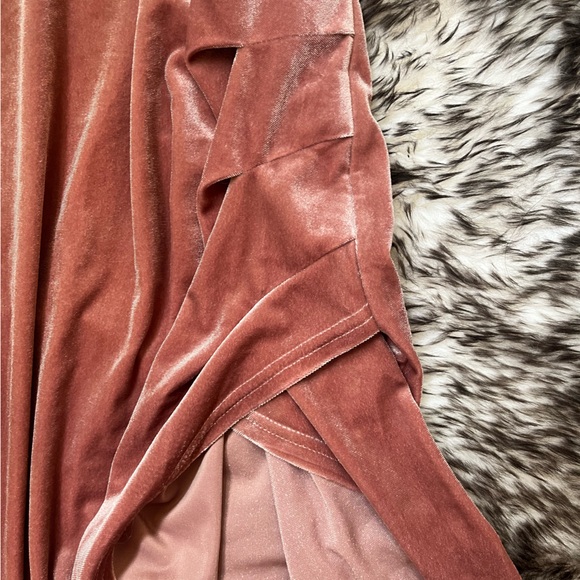 Privy pink long shimmery side split dress - Picture 4 of 8